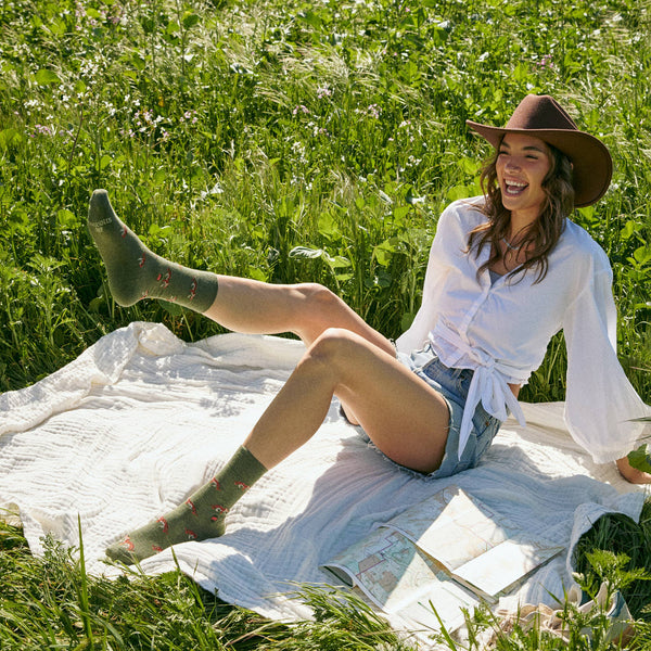 Socks that Protect Tigers (Green Tigers): Medium